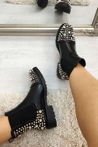 BLACK STUDDED CHELSEA ANKLE BOOTS